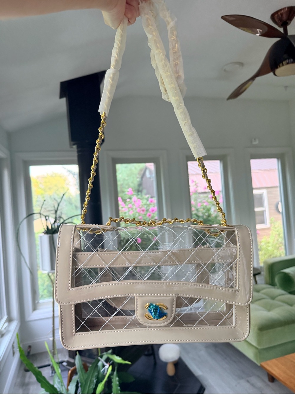 FULL SET Brand NEW Chanel Transparent Bag w
Beige Patent Leather & Gold Hardware
